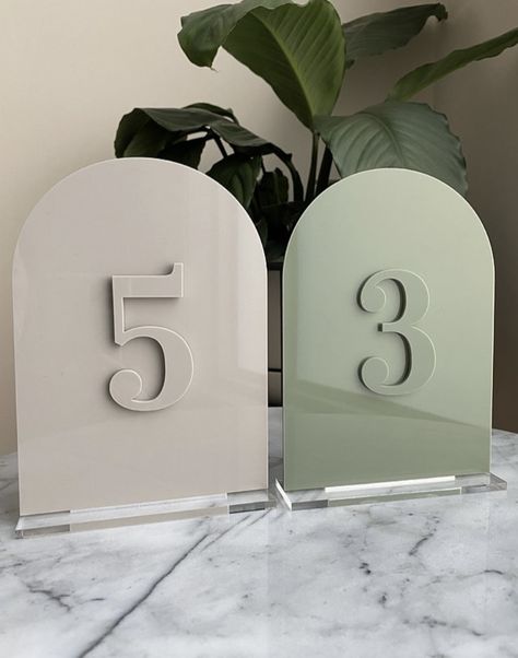 Modern Table Number, 2023 Wedding Trends Wedding Table Decor, 3d Printing Wedding Ideas, Table Number Acrylic Sign, Acrylic Table Number Signs, Table Numbers Plexi, Clear Acrylic Table Numbers, Frosted Acrylic Table Numbers Wedding, Wedding Table Signage