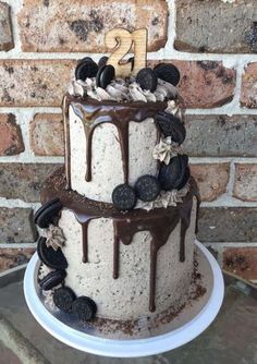 Oreo Drip Cake, Cake Drip, Cake Pic, Oreo Birthday Cake, Cake Oreo, 18th Cake, 21st Birthday Cakes, Easy Birthday, Tiered Cake