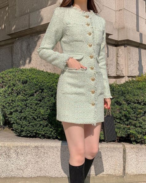 Tweed Outfit Classy, Korean Tweed Outfit, Paris Layover, Tweed Dress Outfit Classy, Korean Aesthetic Outfits, Tweed Fashion, Tweed Outfit, Modesty Fashion, Casual Shirt Women