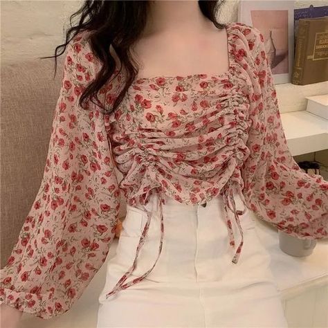 Outfit Elegantes, Floral Chiffon Blouse, Fashion Top Outfits, Fashion Tops Blouse, Trendy Fashion Tops, Korean Fashion Dress, Crop Top Outfits, Fashion Design Clothes, Girls Fashion Clothes