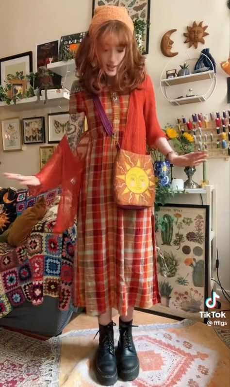 Hippie Outfit Inspo, Cool Tights, Magic Clothes, Mode Hippie, Earthy Outfits, Quirky Fashion, Little Outfits, Swaggy Outfits, Hippie Outfits