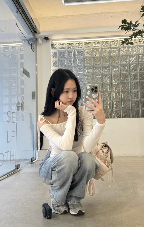 Tracy Sohn, Kpop Concert Outfit, Pics Ideas, Random Ideas, Korean Aesthetic, Causual Outfits, Pinterest Outfits, Cute Selfie Ideas, Selfie Poses