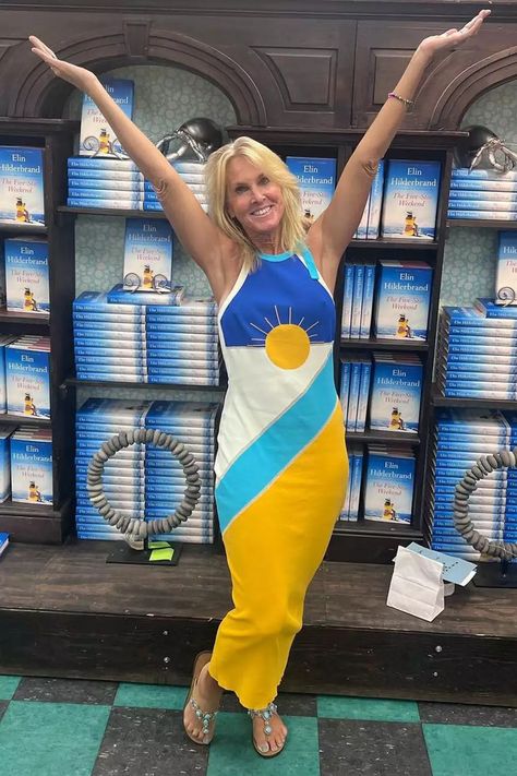 Elin Hilderbrand Steps Into New Waters After Writing Final Summer Novel (Exclusive) Elin Hilderbrand Books, People Who Gossip, Elin Hilderbrand, Beach Reads, Historical Fiction Novels, Swan Song, Seventeen Magazine, Beach Reading, Living In New York