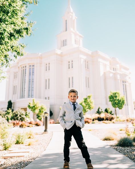 Thought I’d grace you with all 16 pictures this cute boy let me take for his baptism. 🥹 There aren’t very many grumpy days in the days of Krew but this was certainly one of them! 😆 The temple was SO busy this day (thank you AI for helping me get the people out 😜), he was upset because he had to hold his brother’s scriptures, and his shoes were way too big. (I also specifically told him to try and NOT lose his tooth before we took baptism pictures so then it became his mission to get it o... Baptism Pictures Lds, Lds Baptism Pictures, Baptism Pictures, Baptism Photos, Lds Baptism, Temple Pictures, Boy Baptism, So Busy, Pose Ideas