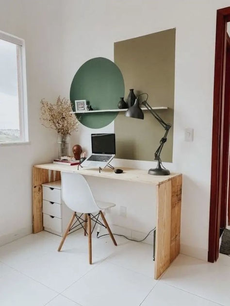 Mini Home Office, Atelier Decor, Home Office Diy, Office Diy, Bedroom Seating Area, Green Hallway, Colour Hallway, Mini Home, Design Hallway