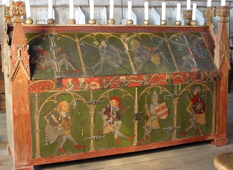 Medieval Artifacts, Painted Wood Chest, Medieval Decor, Medieval Furniture, Old Trunks, Historical Objects, Medieval Life, Painted Chest, Painted Chairs