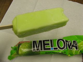 Melon bars - this and Milkis (milk & yogurt flavored drink) are by far the favorite treats at Korean Culture Camp (Minneapolis, MN every summer!  - Mea Melona Ice Cream, Honey Dew Melon, Fancy Recipes, Ice Cream Bars, Yogurt Flavors, Honey Dew, Korean Culture, Cute Food Art, Flavored Drinks