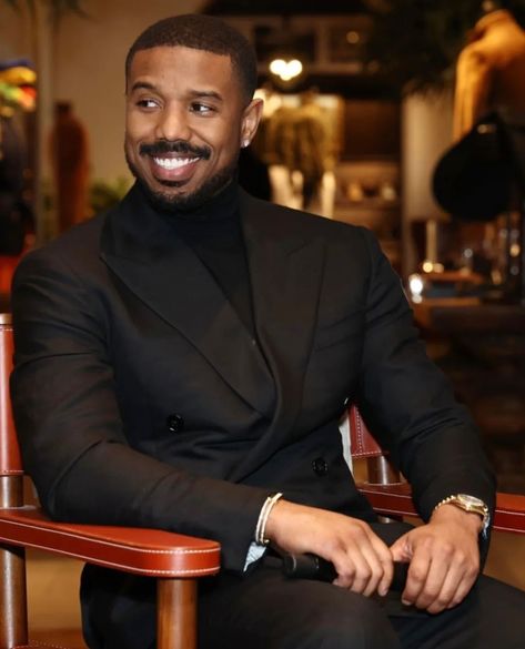 Michel Bi Jordan, Michael B Jordan Icon, Michael Bakari Jordan, Jordan Photos, Dark Skin Boys, Michael B Jordan, Black Men Street Fashion, Dapper Gentleman, Cool Outfits For Men