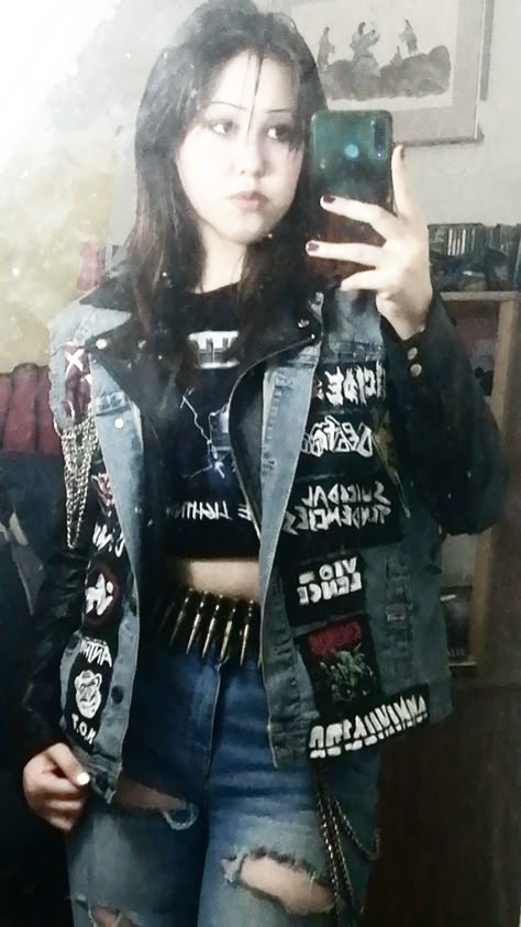 Punk Metal Outfits, 80s Metal Head Outfits, Battle Jacket Outfit, Heavy Metal Aesthetic Outfits, Metalhead Outfits Women, 80s Metal Fashion Women, 80s Punk Fashion Women, Metalhead Women, Battle Jacket Metal