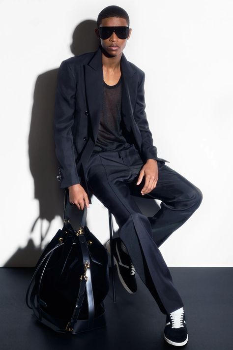 Tom Ford Street Style, Tom Ford Style Men, Tom Ford Man, Tom Ford Ss23, Tom Ford 3 Piece Suit, Tom Ford For Men, Tom Ford Black Suit, Tom Ford 2022, Tom Ford Menswear