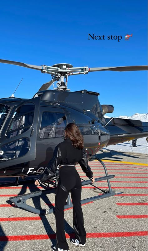 Rich Women Lifestyle, Helicopter Pilots, Vision Board Photos, Life Vision Board, Rich Girl Lifestyle, Rich Lifestyle, Rich Women, Luxury Lifestyle Dreams, Future Lifestyle