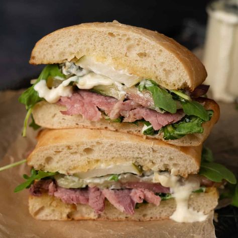 Deli's Secret Corned Beef Sandwich Cold Corned Beef Sandwich, Corn Beef Sandwich, Silverside Recipe, Corned Beef Sandwich Recipe, Deli Meat Sandwiches, Party Food Sandwiches, Roast Beef Sandwich Recipes, Pork Chop Sandwiches, Blended Coffee Recipes