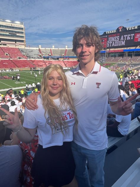 Football gameday outfit inspo college life texas tech tailgate Football Gameday Outfit, A&m College Station, College Station Texas, College Station, Texas Tech, Texas A&m, Gameday Outfit, College Life, Texas