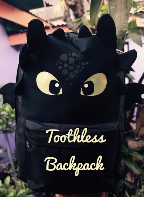 Toothless Backpack, Dragon Party Decorations, Toothless And Hiccup, Toothless Httyd, Train Dragon, Dragon Crafts, Dragon Birthday, Dragon Party, Night Fury