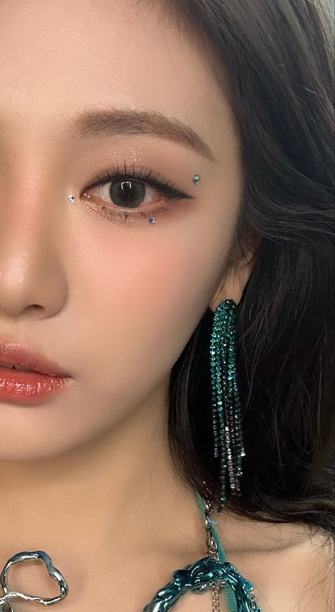 Aespa Ningning Makeup, Ning Ning Makeup, Kpop Idol Eye Makeup, Ningning Makeup, Kpop Makeup Looks, Aespa Makeup, Ningning Selca, Kpop Idol Makeup, Idol Makeup