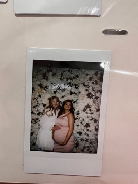 Baby shower ideas. Polaroid pics Baby Shower Poloroid Pictures, Polaroid Baby Shower Ideas, Polaroid Pics, Polaroid Pictures, Shower Ideas, Baby Shower, Shower