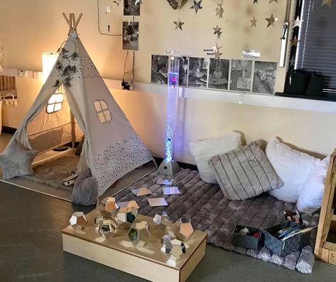 Nursery Ideas Eyfs, Home Corner Ideas Early Years, Hygge Nursery, Nursery Room Ideas Childcare, Calming Room Ideas, Baby Room Ideas Early Years, Kids Shed, Baby Room Activities, Daycare Room Ideas