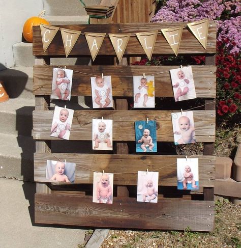 1st Year Picture Display, First Birthday Photo Display Ideas, Diy First Birthday Photo Display, First Birthday Photo Wall Ideas, 1st Birthday Party Picture Display, First Birthday Photo Backdrop, Pallet First Birthday Pictures, Photo Wall First Birthday, 12 Months Photo Display Birthday Ideas