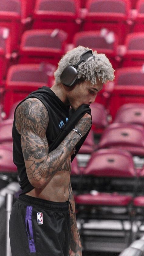 Hot Nba Players Black, Kelly Oubre Jr Aesthetic, Hot Basketball Players, Kelly Oubre Jr Wallpaper, Kelly Oubre Jr, Kelly Oubre, Minimalist Tattoo Ideas, Nba All Star, Basketball Players Nba