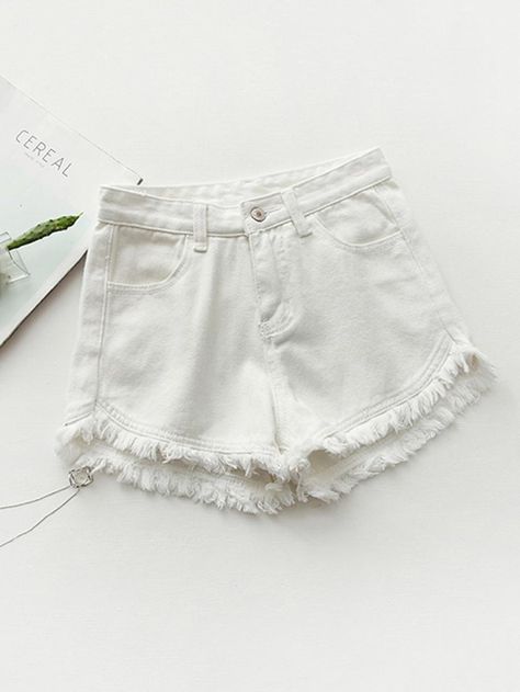 Raw Hem Denim Shorts -SheIn(Sheinside) Celana Jins Wanita, Women Denim Shorts, White Jean Shorts, Shorts Fashion, Ripped Shorts, Denim Pants Women, Lined Jeans, Hot Shorts, Casual Summer Shorts