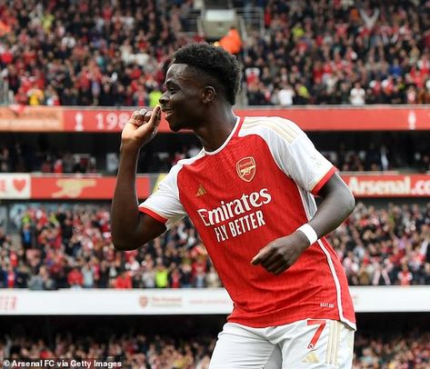 James Maddison hits back as Bukayo Saka after he stole his darts celebration claiming 'he must've still been doing it when I turned him for the first goal' as the England team-mates square off in thrilling north London Derby



            Bukayo Saka stole James Ma...

#englishpremierleague #laliga #laligaspain #ligue1 #SerieA #bundesliga #uefachampionleague #europacup #worldcup2022 #charityshield #leagueone #liverpoolfc #realmadrid #barcelona #bayernmunich #manchesterunited Arsenal Vs Spurs, Derby Football, North London Derby, England Team, Bukayo Saka, James Maddison, Goal Celebration, Mikel Arteta, Arsenal Fc