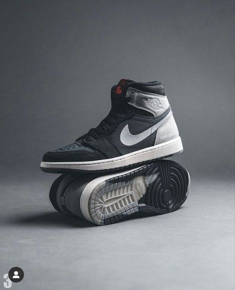 Jordans Photography, Sneakers Photography Ideas, Shoe Product Photography, Snicker Shoes, Shoe Photography, Nike Poster, Shoe Advertising, Air Jordan 1 Mid Gs, Shoes Fashion Photography