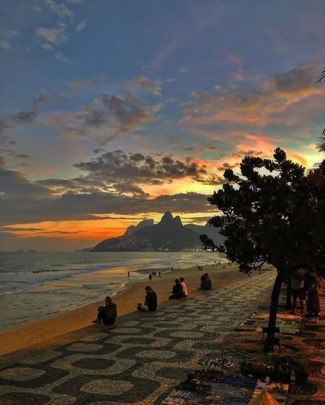 Everybody Wants To Rule The World Aesthetic, Rio Sunset, Brazil Beaches, Brazil Aesthetic, Brazil Culture, Brasil Aesthetic, Summer Dream, Summer Pictures, Beach Aesthetic