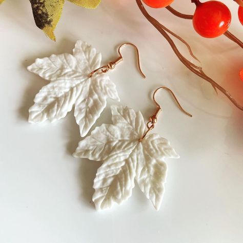 Maple Leaf Polymer Clay Earrings, Autumn Polymer Clay, Polymer Clay Leaf, Fall Aesthetics, Autumn Earrings, Autumn Jewelry, Handmade Jewelry Tutorials, Polymer Jewelry, Fall Earrings