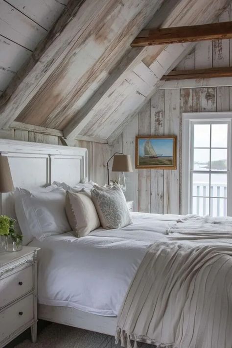 Create a serene and coastal retreat in your home with these 25 Charming Cape Cod Bedroom Ideas. Each idea captures the essence of this classic American style, blending nautical charm with cozy, understated elegance. Discover how to use light, airy color palettes, natural textures, and maritime accents to transform your bedroom into a peaceful Cape Cod haven. Whether it's through breezy linens, weathered wood furniture, or seaside-inspired decor! Traditional Cape Cod Interiors, Cape Cod Bedroom Ideas, Cape Cod Interiors, Weathered Wood Furniture, Cape Cod Bedroom, Cape Cod Decor, Cape Cod Style, Classic American Style, Coastal Retreat