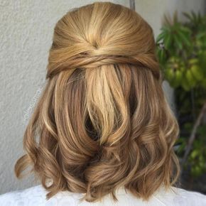 Cute Half Updo For Medium Hair Prom Hairstyles For Short Hair, Medium Long Hair, Super Hair, Half Updo, Short Wedding Hair, Penteado Cabelo Curto, Easy Hair, Short Hair Updo, Half Up Hair