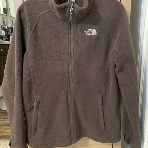 The North Face Brown jacket size L North Face Zip Up, Vintage North Face, The North Face Fleece Jacket, Rain Coats, Vintage Nike Sweatshirt, The North Face Fleece, North Face Fleece Jacket, Fits Clothes, Dark Chocolate Brown