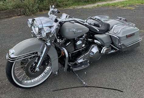 Roadking Harley Davidson, Harley Davidson Motorcycles Road King, Harley Cruiser, Harley Davidson Glide, Custom Motorcycle Paint Jobs, Hd Motorcycles, Custom Motorcycles Harley, Road King Custom, Motorcycle Paint Jobs