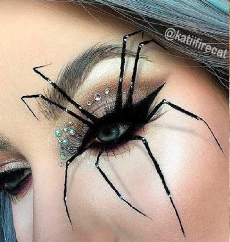 spider eye makeup Halloween Look Ideas, Eye Makeup Halloween, Halloween Spider Makeup, Black Halloween Makeup, Spider Web Makeup, Halloween Eyeshadow, Extra Makeup, Beautiful Halloween Makeup, Spider Makeup