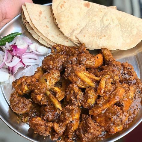 Tawa Roti, Chapati Recipes, Delicious Food Image, Variety Food, Quick Lunch Recipes, Bistro Food, Chicken Masala, Delicacy Food, Healthy Homemade Recipes