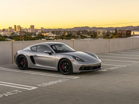 2021 Porsche 718 Cayman GTS 4.0: It's bliss - Roadshow Car Aesthetic Wallpaper, Porsche 718 Cayman Gts, Porche Car, Car Accessories Aesthetic, Cayman 718, Porsche Boxter, Subcompact Cars, Custom Porsche, Porsche 718 Boxster