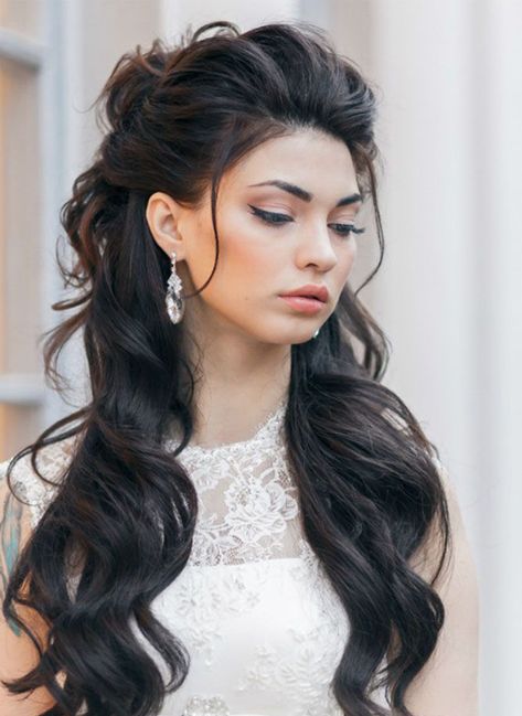 Lift in the front, half up, half down with big loose waves ~ we ♥ this! moncheribridals.com Wedding Half Updo, Sanggul Modern, Half Updo Hairstyles, Bridal Hairstyle, Wedding Hair Down, Wedding Hairstyle, Short Hairstyle, Wedding Hairstyles For Long Hair, Formal Hairstyles