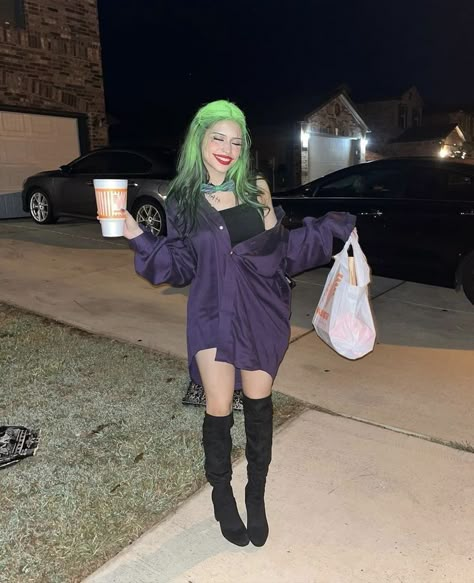 Backyardagains Costume Halloween, Holloween Costume Ideas Woman Cute, Cute Joker Costume, Female Joker Halloween Costume Ideas, Lady Joker Costume Diy, Joker Costume Ideas Female, Plus Size Joker Costume Women, The Joker Female Costume, Halloween Costumes Green Hair