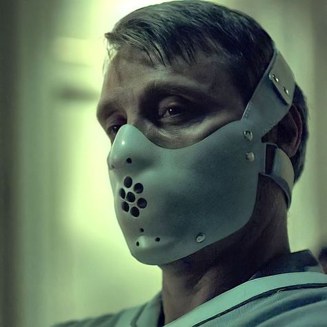 Julia 🧛‍♀️ on Instagram: “🔗Work week beginning🔗 @theofficialmads @bryanfullergram • • • • #madsmikkelsen #theofficialmads #hannibal #hanniballecter…” Hannibal Lecter Mask, Hannibal Mask, Hannibal Actor, Hannibal Lecter Series, Will Graham Hannibal, Thomas Harris, Nbc Hannibal, Bobby Brown Stranger Things, Will Graham