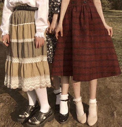 Eccentric Outfits, Outfits Aesthetic Vintage, Grandmacore Aesthetic, Vintage Dark Academia, No Judgement, Outfits Retro, Look Cool, Aesthetic Clothes, Pretty Outfits