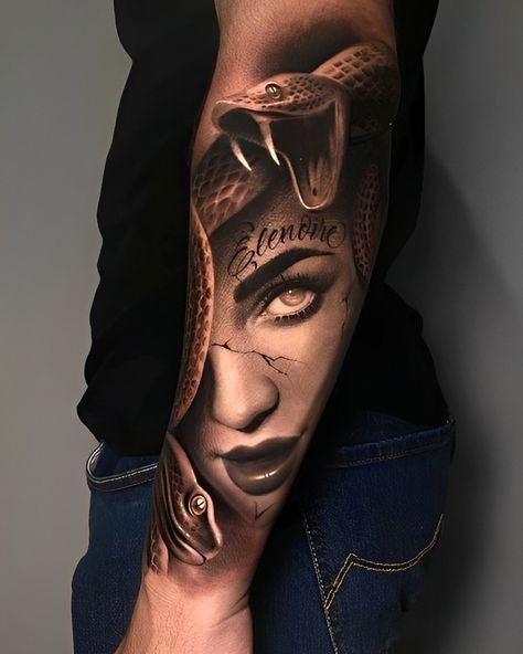 Best Medusa Tattoo, Realistic Medusa Tattoo, Baddie Tattoo Ideas Female Leg, Tattoo Medusa, Realistic Tattoo Design, Tattoo Snake, Medusa Tattoo Design, Realistic Tattoo Sleeve, Greek Mythology Tattoos