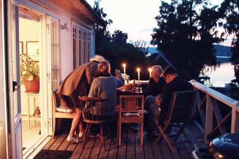 summertime outside dinner with candles and great friends=👌🏽 Dream Baby, Outdoor Parties, Album Photo, The Door, Life Is Beautiful, Happy Places, Dream Life, Lake House, Summer Vibes