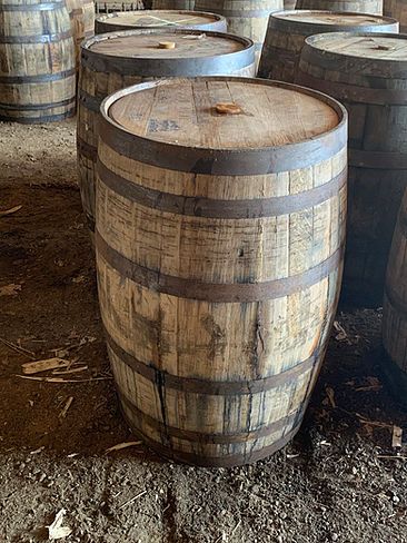 Wine Barrel Ideas, Wine Barrel Decor, Suntory Whisky, Wine Barrel Furniture, Barrel Decor, Whiskey Barrels, Dnd Items, Barrel Furniture, Wine Barrels