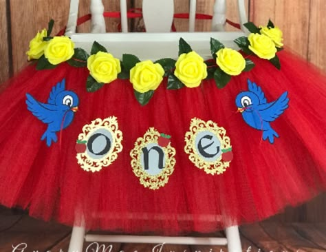 Snow White Birthday Party 1 Year, Snow White Birthday Party Centerpiece, Snow White One Year Birthday, Snow White 1st Birthday Party Ideas, Baby Snow White Birthday Party, Fairest One Of Them All Birthday, Snow White Centerpiece Ideas, Fairest One Of All Birthday, Snow White First Birthday Party