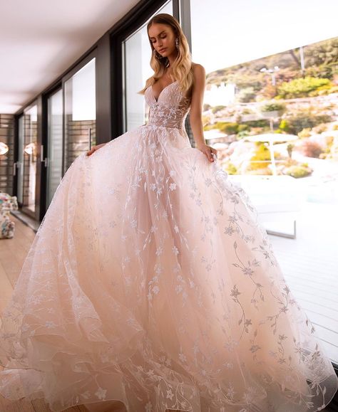 Tina Valerdi | A pale pink dress is entirely embellished with small flowers appliques Punk Wedding Dresses, Cottagecore Wedding Dress, Pale Pink Wedding, Pale Pink Weddings, Lace Applique Wedding Dress, Blush Gown, Pink Wedding Dress, Pink Wedding Dresses, Wedding Gowns Mermaid