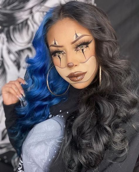 Gangsta Clown Makeup, Beautiful Halloween Makeup, Halloween Makeup Clown, Split Dyed Hair, Halloween Makeup Pretty, Eyebrow Makeup Tips, Halloween Makeup Easy, Natural Hair Updo, Costumes Ideas