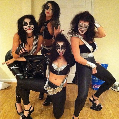 Rock on! What you need to do: Get decked out in black and silver. Pick which member of Kiss fits your personality, and re-create the iconic makeup look. Source: Instagram user smashlleyy Kiss Halloween Costumes, Diy Halloween Costumes For Girls, Diy Group Halloween Costumes, Costumes For Work, Kiss Costume, Best Group Halloween Costumes, Easy Halloween Costumes For Women, Unicorn Halloween Costume, Girl Group Costume