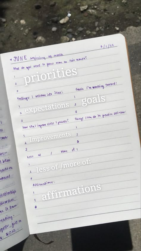 Journal Ideas Prompts, Beginning Of Month, Month Journal, Self Discovery Journal, Mindfulness Journal Prompts, Journal Inspiration Writing, Healing Journaling, Goal Journal, Daily Journal Prompts