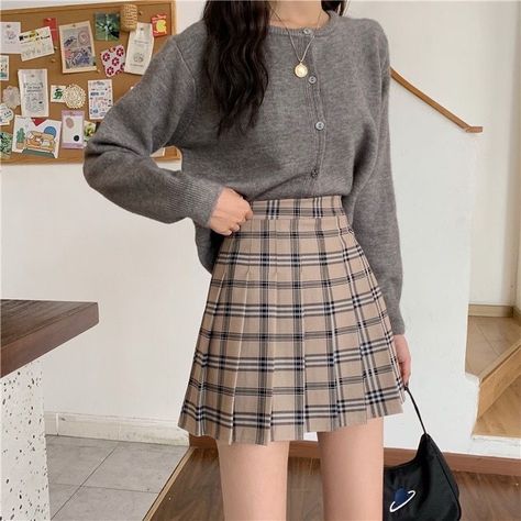 Outfit Rok, Rok Mini, Outfit Korean Style, Korean Fashion Dress, Korean Girl Fashion, Korean Fashion Trends, Kpop Fashion Outfits, Inspired Outfits, Really Cute Outfits