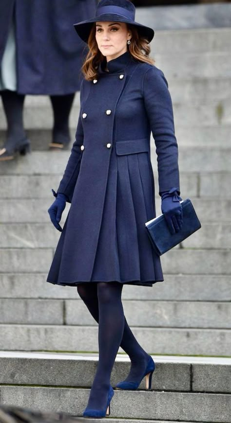 Dresses With Black Tights, Princess Kate Style, Kate Middleton Style Outfits, Looks Kate Middleton, Princess Katherine, Kate Middleton Outfits, Kate Middleton Photos, Princess Catherine, Princess Kate Middleton