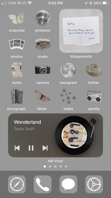 Md Vinyl, Wonderland Taylor Swift, Ios14 Layout, Lockscreen Ios, Home Lock Screen, Ios App Iphone, Phone Lockscreen, Iphone Wallpaper Ios, Iphone Home Screen Layout